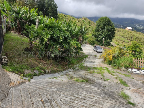 Casa Con Terreno En Venta En La Colonia Tovar. Ljsa 25-13565