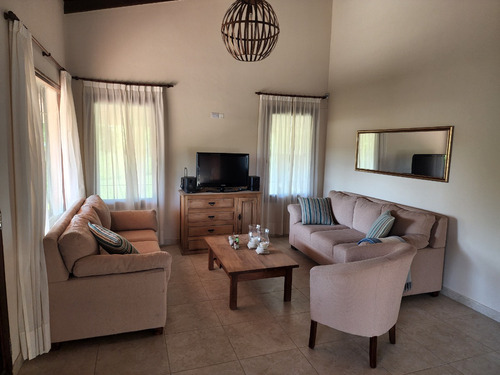 Hermosa Casa En Potrero De Garay Con Excelente Ubicación- 432