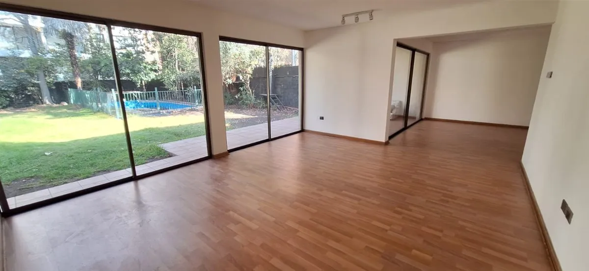 Imagen 1 de 21 de Casa En Arriendo De 6 Dormitorios En Las Condes
