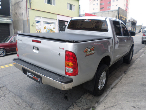 Toyota Hilux 2.5 Cab. Dupla 4x4 4p