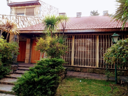 Venta Casa 5 Amb. San Justo Centro. 