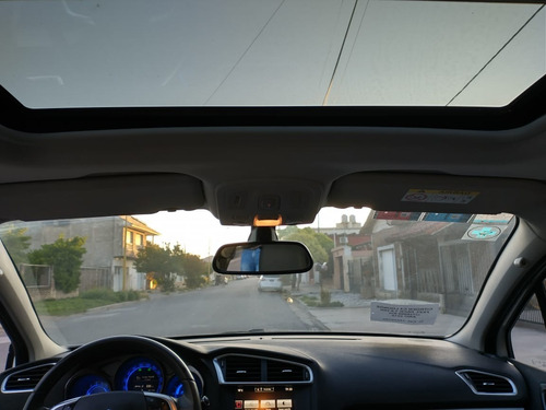 Imagen 11 de 16 de Citroen C4 Lounge Feel Pack 1.6 Hdi