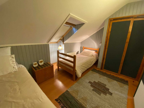 Vendo Amplio Departamento Duplex Pucon (90988)