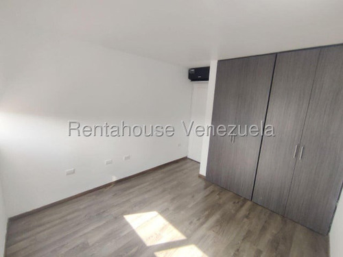 Se Alquila Estupendo Apto En Colinas De La Tahona Cod 25-18273 Rex
