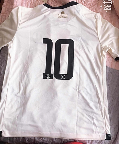Imagen 2 de 2 de Camiseta De La U