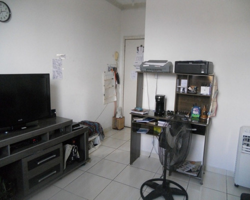 Imagem 2 de 14 de Apartamento Grande Com 2 Quartos À Venda, 50 M² - Cascadura - Aea2315