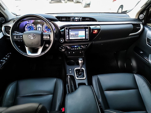 Imagem 10 de 15 de Toyota Hilux 2.7 Srv 4x4 Cd 16v 4p 2019