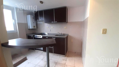 Departamento En Venta }2 Ambientes Con Cochera