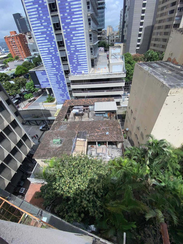 Imagen 22 de 30 de Altamira Edificio Para Remodelar O Hotel Frente A La Plaza