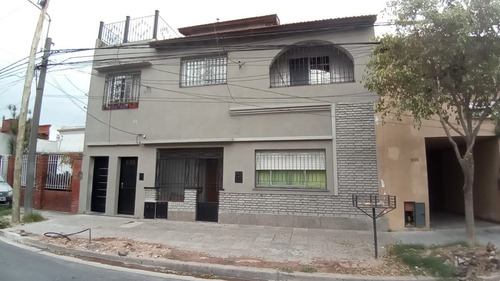 Casa Sobre Calle Pueyrredon