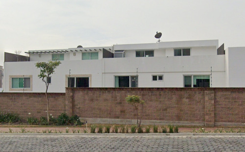 Casa En Venta Blvd. Zurich En Lomas De Angelopolis, Puebla. Hmb74