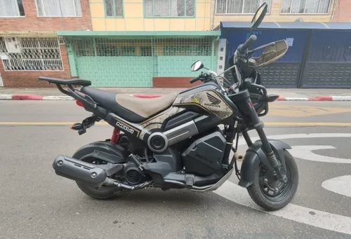 Moto Honda Navi Adventure Modelo 2024