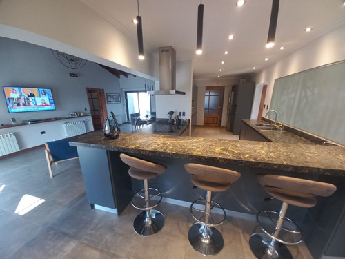 Excelente Casa En El Barrio Vista Andina ,maipu!!