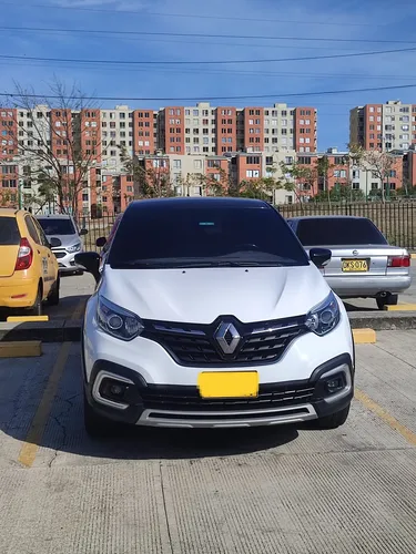 Renault Captur 1.3T Intens Cvt