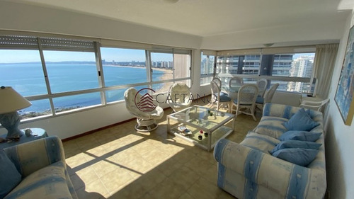 Imagen 4 de 30 de Apto De 3 Dormitorios 3 Baños Con Una Vista Muy Buena A Playa Mansa Y Brava - Consulte Por Alquiler De Verano - Punta Del Este Peninsula