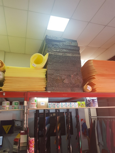 Imagen 3 de 5 de Goma Espuma Placa 2 Mts X 1 Mts X 5 Cm - Densidad 22 Kg.