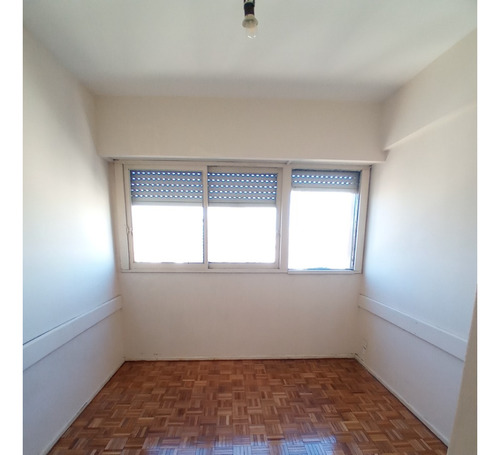 Lindo Departamento De 2 Ambientes En La Calle Esmeralda Al 800, Retiro