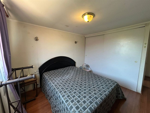 Casa En Venta De 7 Dorm. 3 Baños En Peñalolén