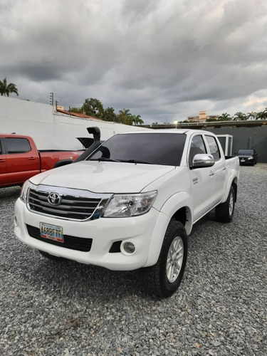 Imagen 1 de 9 de Toyota Hilux Kavak
