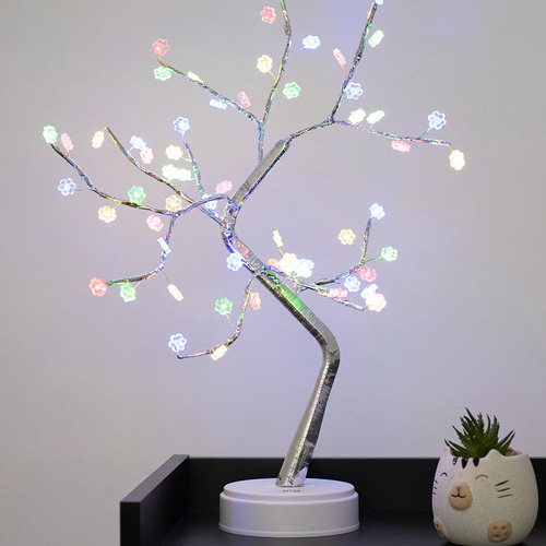 Imagem 2 de 3 de Linha Lumiere - Luminaria Arvore Holanda 60 Leds Dc54