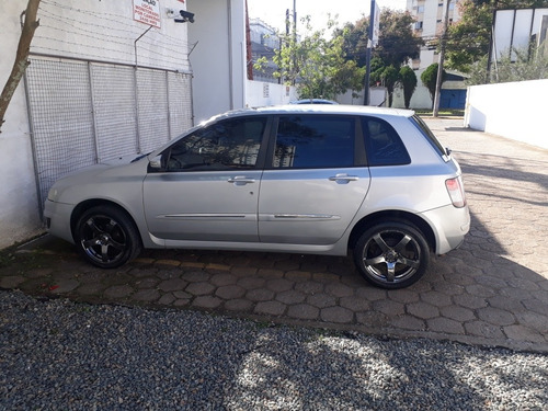 Imagem 7 de 8 de Fiat Stilo 2010 1.8 8v Flex 5p