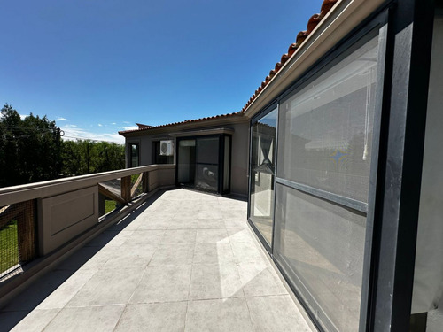 Casa En Venta En Dalvian Sa