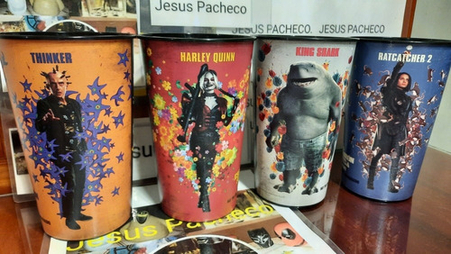 Vasos Escuadron Suicida 2. Carls Jr.