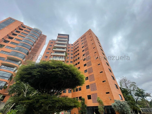 Apartamento Con Planta Electrica En Venta Barquisimeto Nueva Segovia 24-18762 App