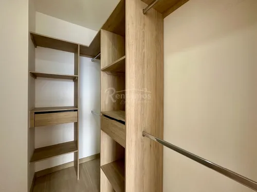 Apartamento En Arriendo En Loma De Las Brujas. Cod A776015