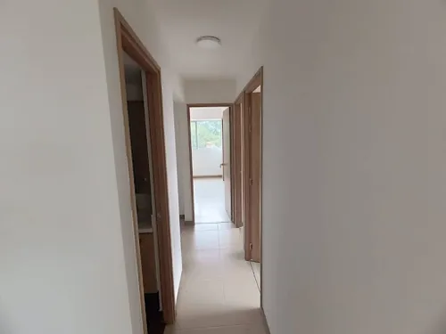 Apartamento En Arriendo Toledo 1092-2550