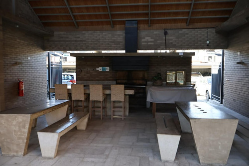 Departamento 2 Dormitorios 2 Baños, 1 Estacionamiento, 1 Bod