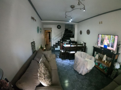 Imagen 4 de 11 de Triplex En Venta En Villa Luzuriaga