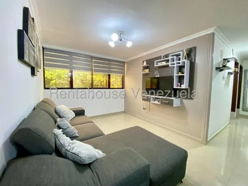 Moderno Apartamento En Venta, Urb. La Placera San Jacinto, Maracay, 25-18516 Mv