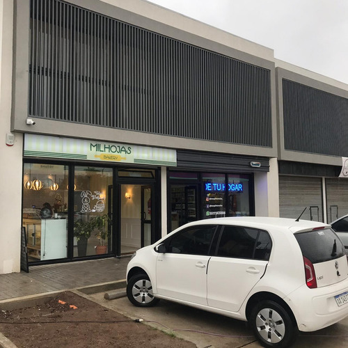 Local Comercial . 114 M2 . Manantiales