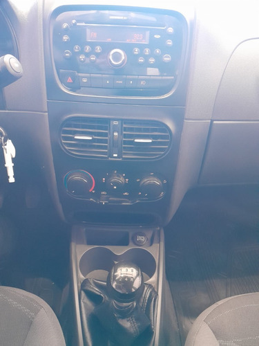 Imagen 10 de 11 de Fiat Siena El 1.4 2018 Taraborelli Usados Entre Rios