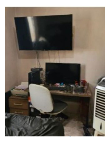 4 Dormitórios, Sala, Cozinha, Área De Serviço, 2 Banheiro,