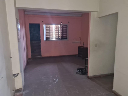 Imagen 7 de 8 de Galpón Y 3 Dptos S/ Lote 384 M² - 659 M² Cub. - Barracas