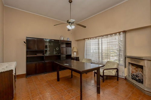 Venta Casa 5 Ambientes En Moron Norte