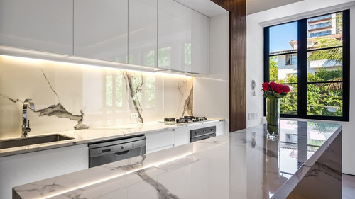 Pier 57 Unit 211