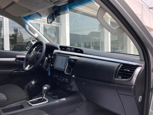 Imagen 8 de 15 de Hilux D/cabina 2.8 Tdi 204cv Automatica Srv 4x2 0km My2023