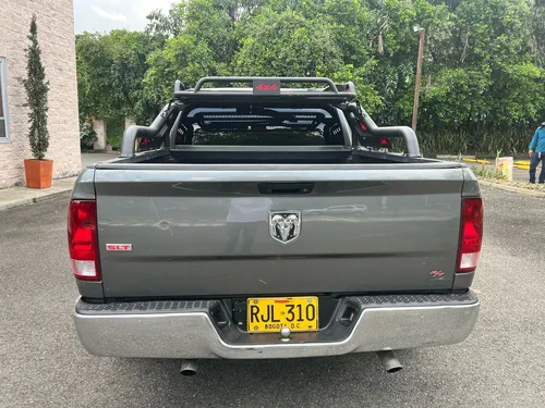 Dodge Ram 5.7 1500 Slt 4x2