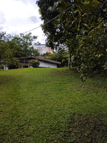 Lote En Venta En Poblado. Cod V15856