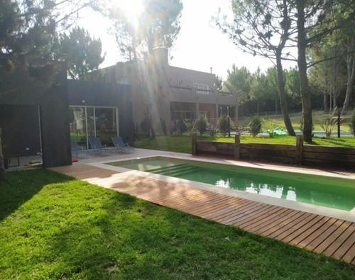 Casa Minimalista Barrio Golf 2-punta Medanos-costa Esmeralda
