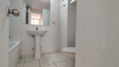 1 Dor 1 Baño / Av Vicuña Mackenna,metro Ñuble