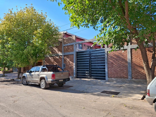 Venta Casa En Jesus Nazareno Guaymallen - Mendoza