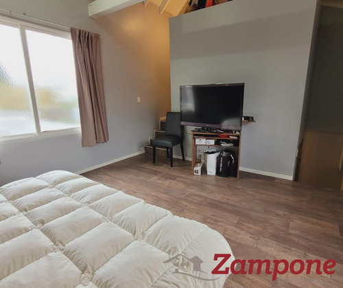 Venta Ph Tipo Casa De 2 Ambientes- Ciudadela- 145 Mts-acepta Permuta Por Propiedad En Capital