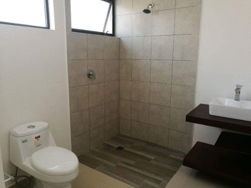 Imagen 9 de 14 de Casa Con Alberca Propia En Cumbres Del Lago, Terraza, 3 Recs