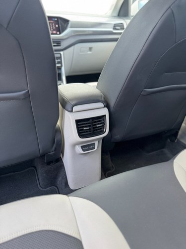 Volkswagen Taigun 1.0 Tsi Highline At