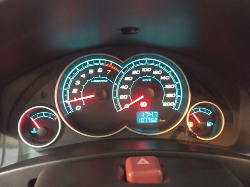Imagem 11 de 16 de Gm Celta Lt 1.0 Flex 2015 - Completo / Baixa Km