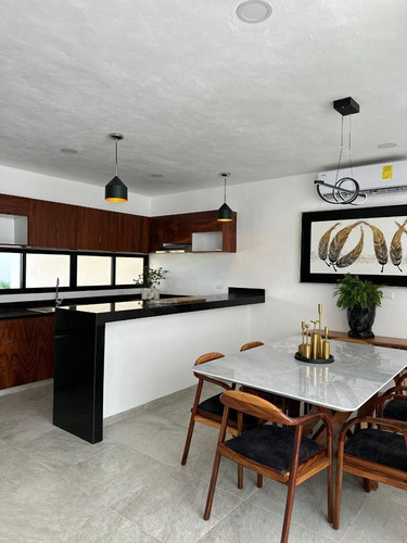 Townhouse En Venta En Montes De Amé, Mérida